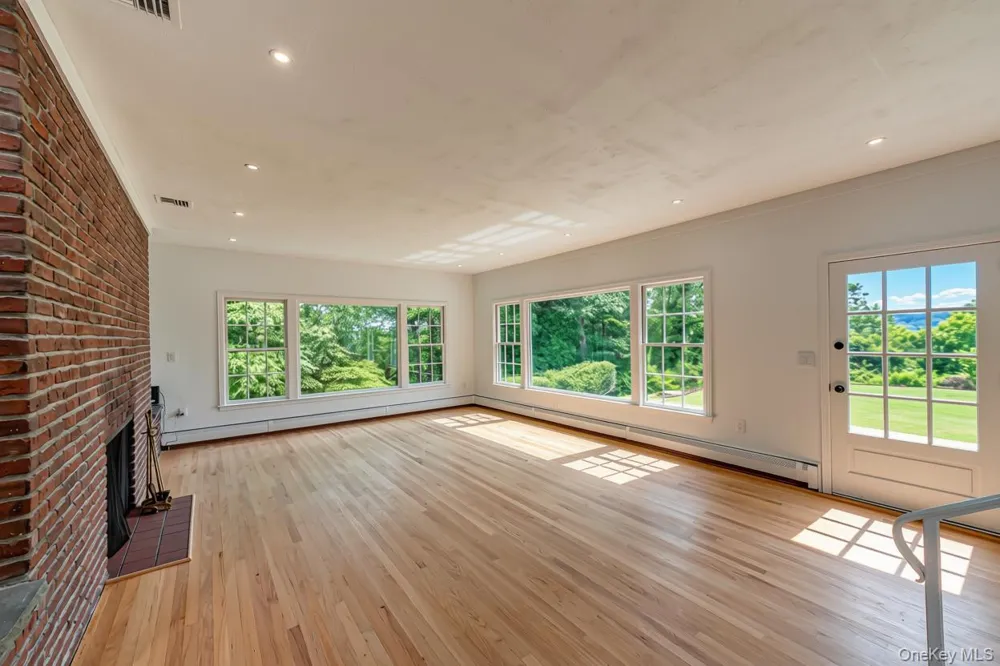 3 South Run Cold Spring Harbor, NY 11724