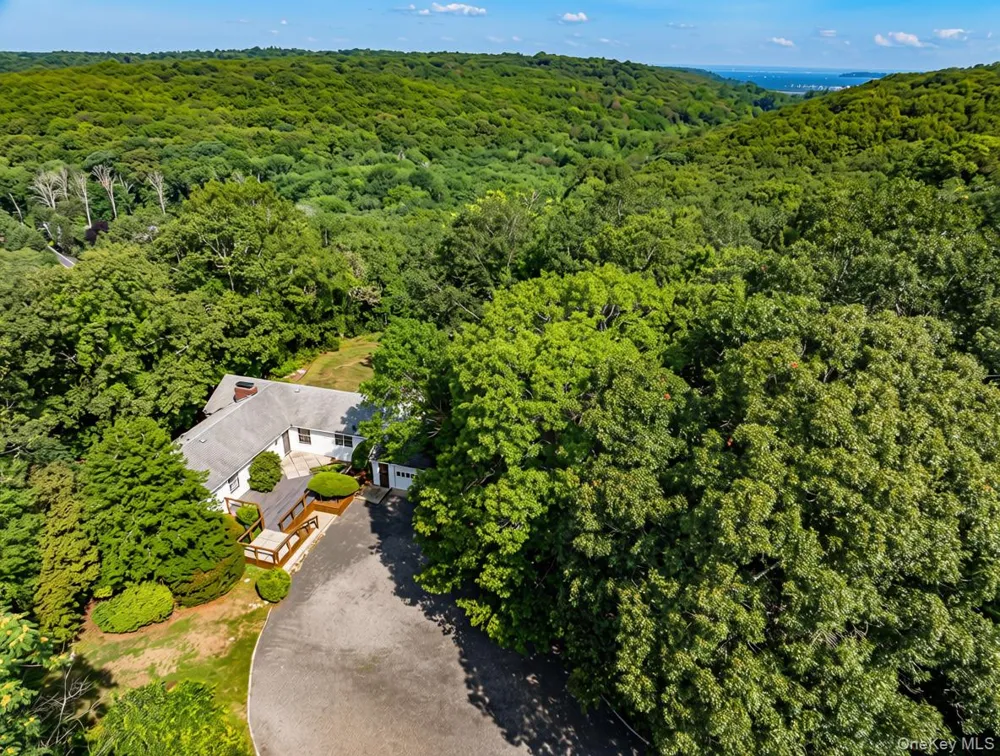 3 South Run Cold Spring Harbor, NY 11724