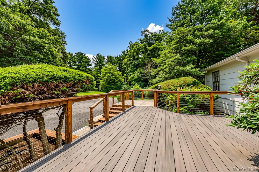 3 South Run Cold Spring Harbor, NY 11724