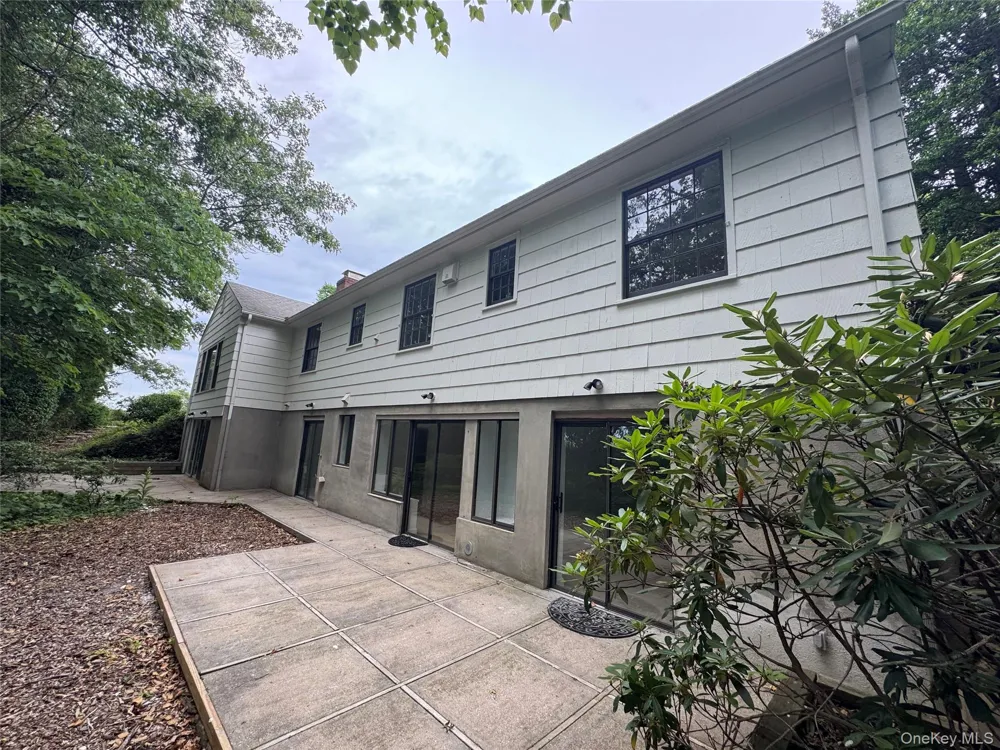 3 South Run Cold Spring Harbor, NY 11724