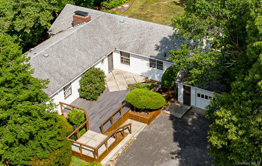 3 South Run Cold Spring Harbor, NY 11724