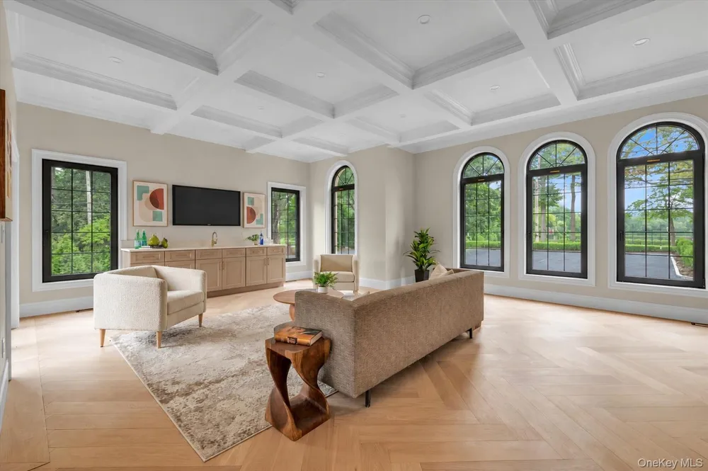 26 Bacon Road Old Westbury, NY 11568