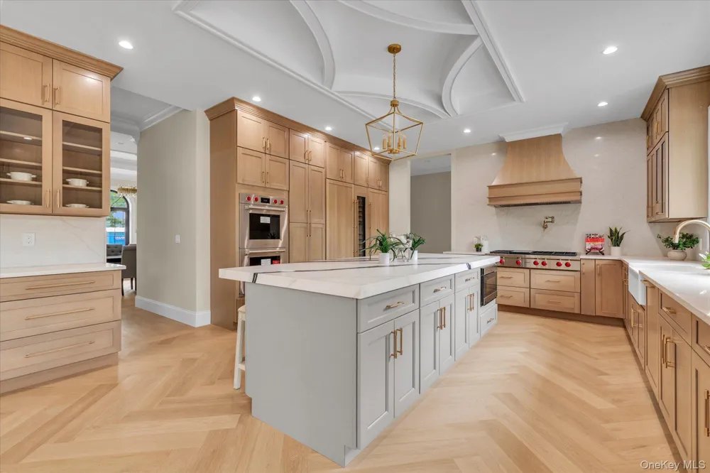 26 Bacon Road Old Westbury, NY 11568