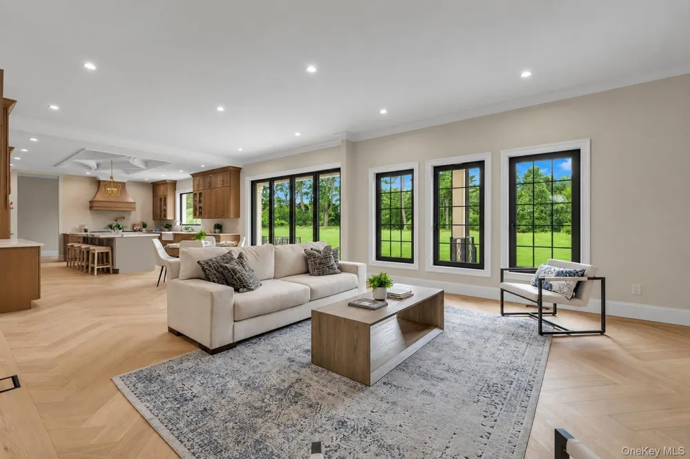 26 Bacon Road Old Westbury, NY 11568
