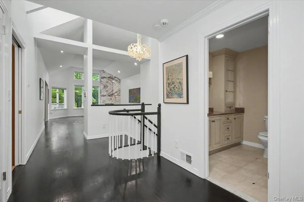 32 Beechwood Way Briarcliff Manor, NY 10510