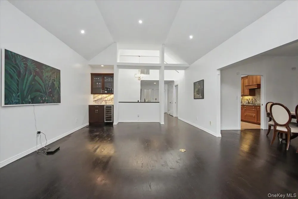 32 Beechwood Way Briarcliff Manor, NY 10510