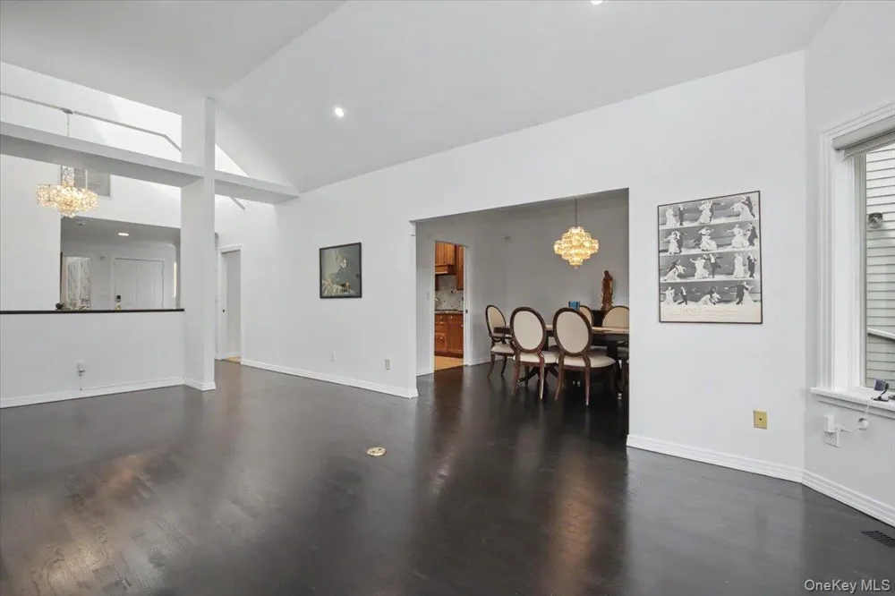 32 Beechwood Way Briarcliff Manor, NY 10510