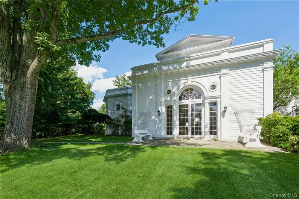 32 Beechwood Way Briarcliff Manor, NY 10510