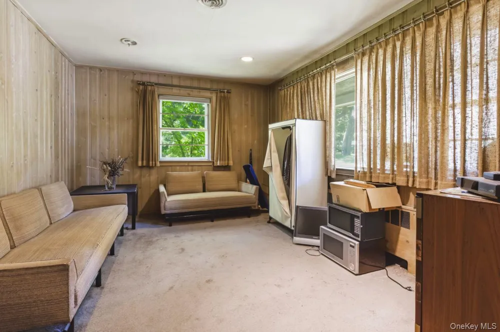 80 Nassau Drive Great Neck, NY 11021