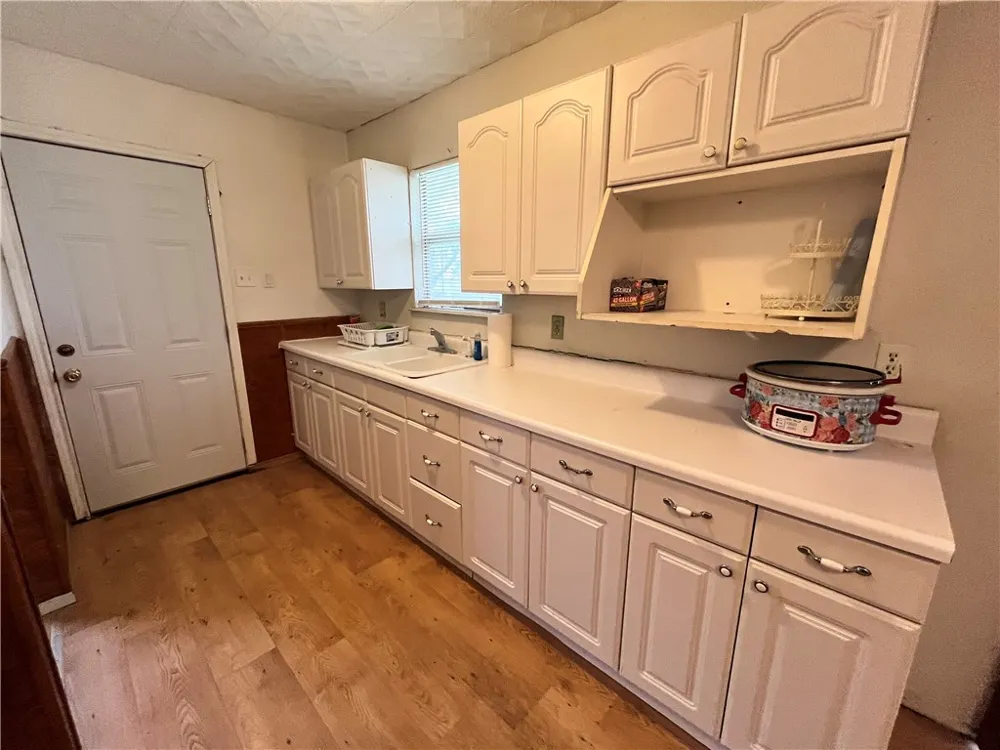 601 S Norton Street Freer, TX 78357