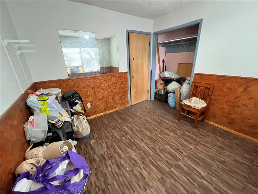 601 S Norton Street Freer, TX 78357