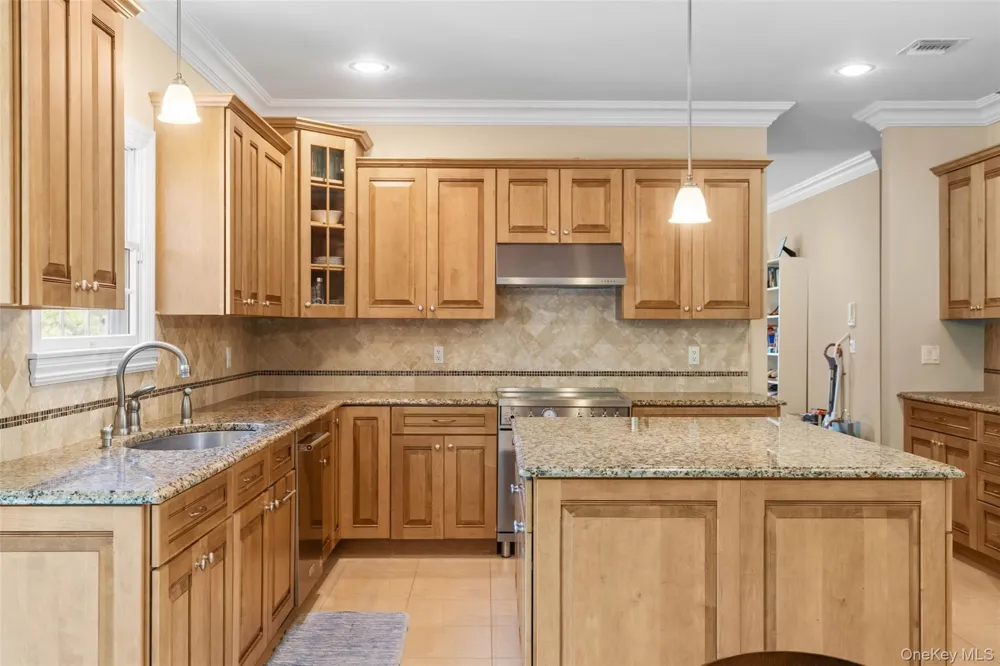 90 Caiola Court Greenport, NY 11944