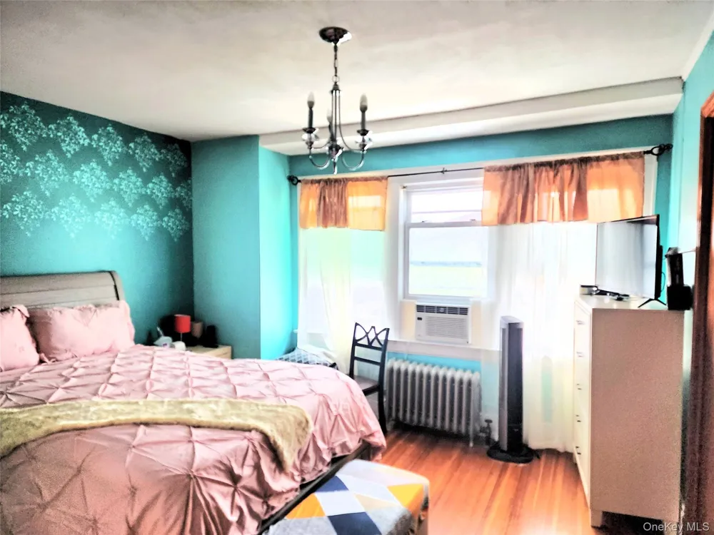 188-62 120th Road Saint Albans, NY 11412
