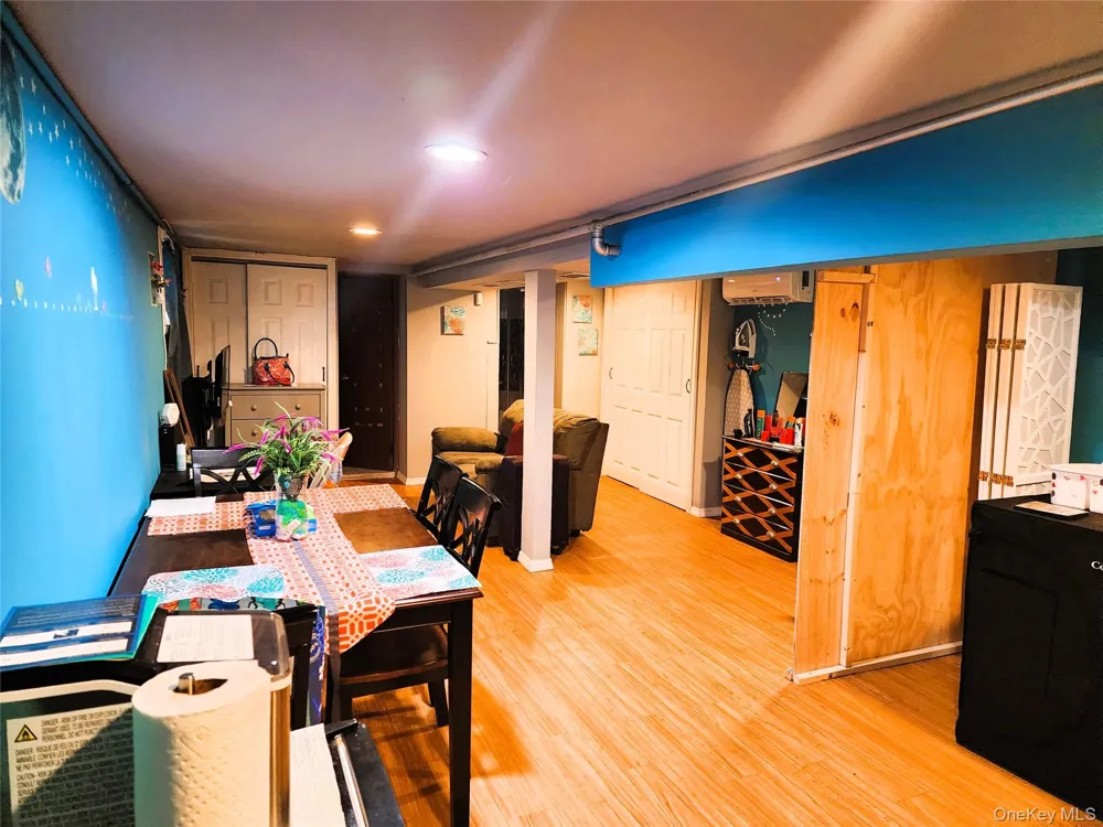 188-62 120th Road Saint Albans, NY 11412