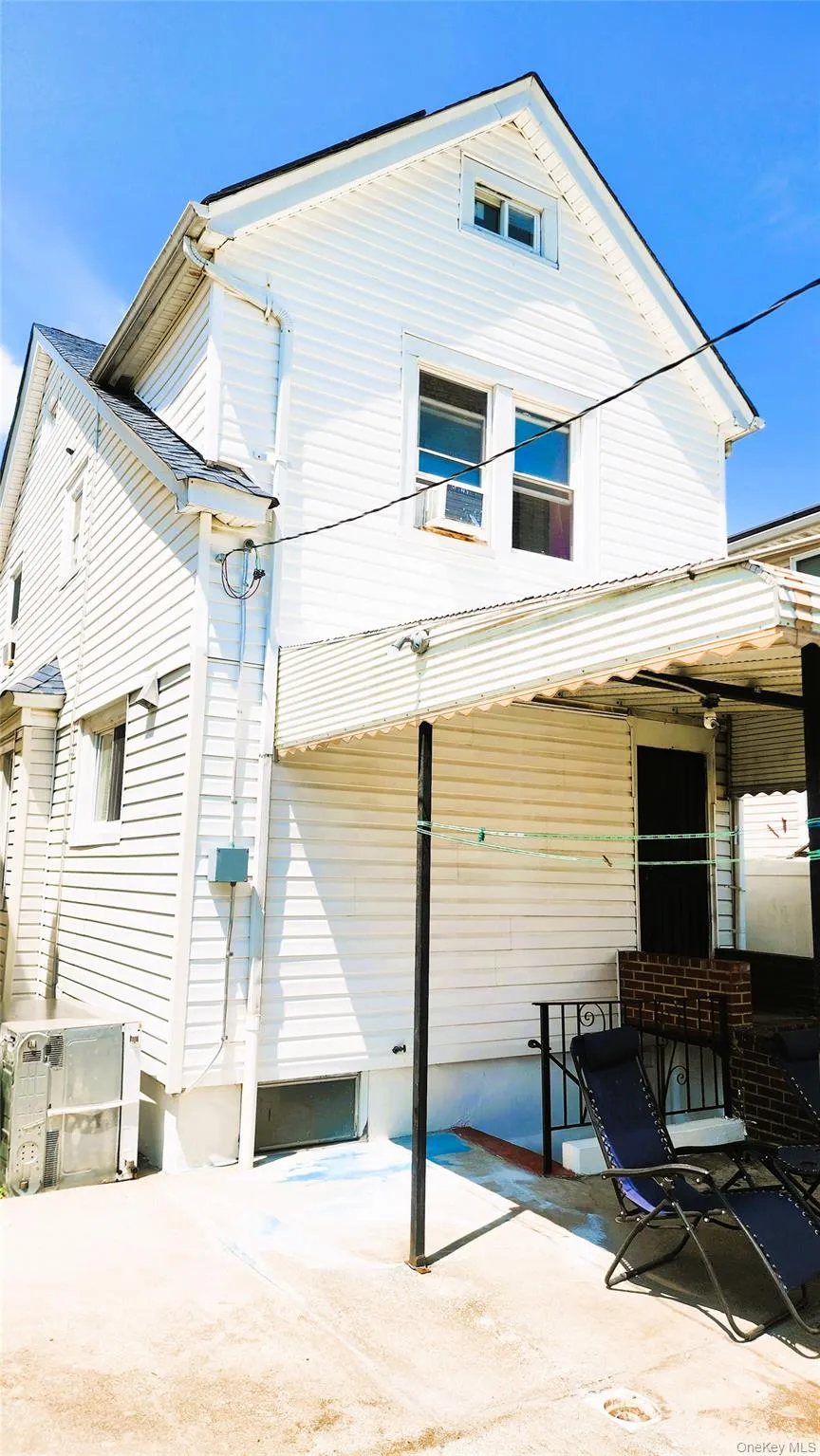 188-62 120th Road Saint Albans, NY 11412
