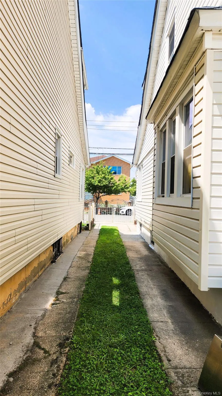 188-62 120th Road Saint Albans, NY 11412
