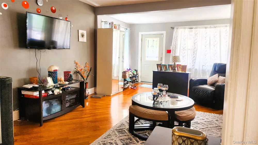 188-62 120th Road Saint Albans, NY 11412