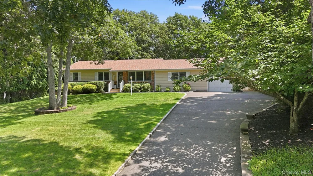 5 Columbine Avenue Hampton Bays, NY 11946