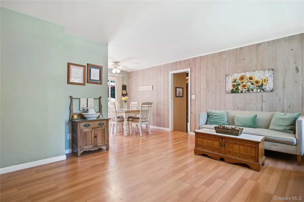 5 Columbine Avenue Hampton Bays, NY 11946