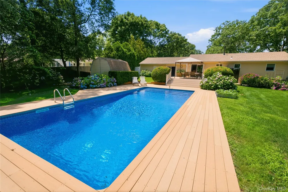 5 Columbine Avenue Hampton Bays, NY 11946