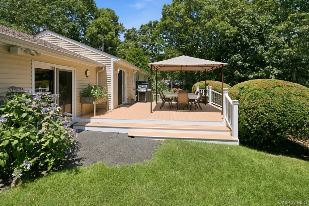 5 Columbine Avenue Hampton Bays, NY 11946