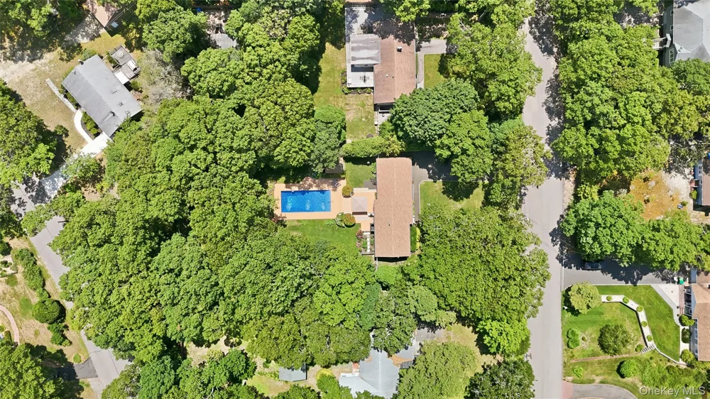 5 Columbine Avenue Hampton Bays, NY 11946