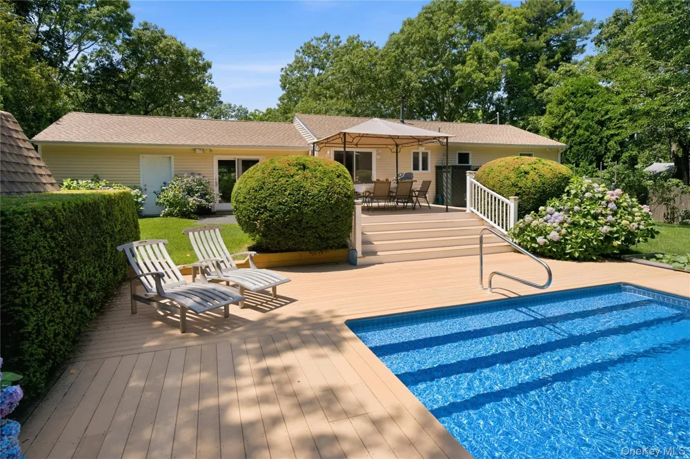 5 Columbine Avenue Hampton Bays, NY 11946