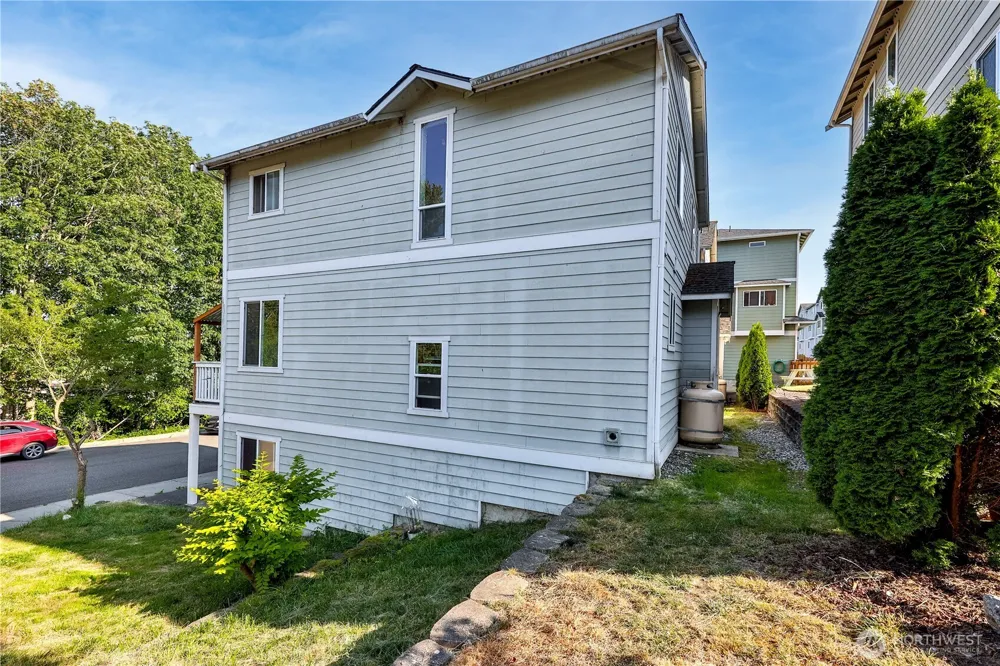 1102 Chestnut Street Everett, WA 98201