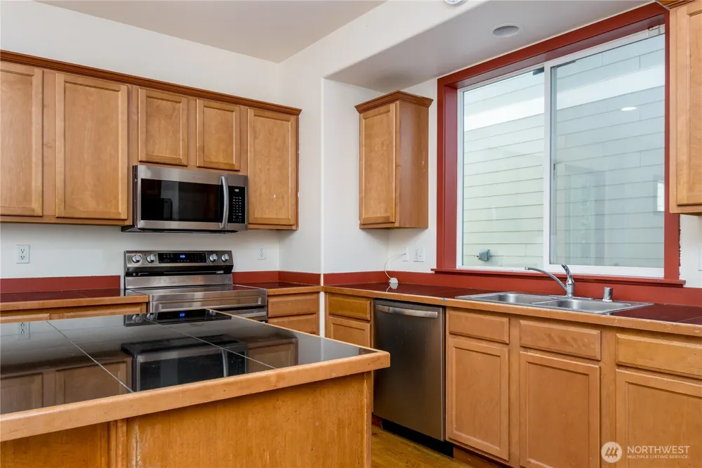 1102 Chestnut Street Everett, WA 98201