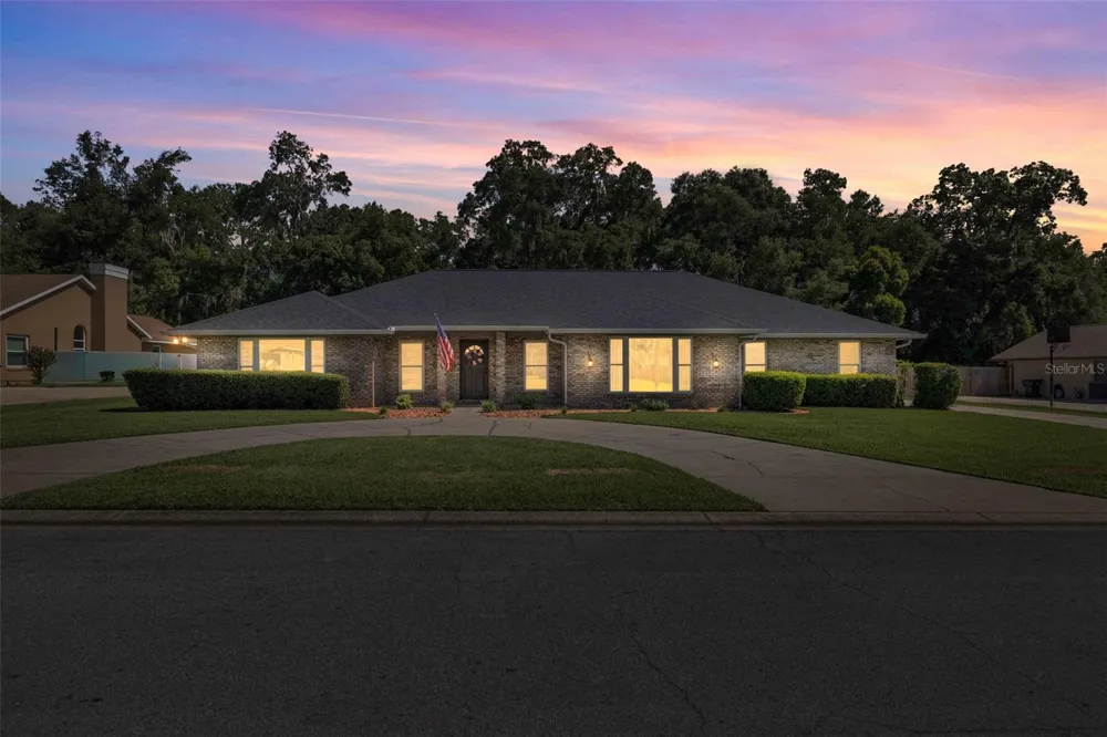 2611 SE 27 STREET ocala, FL 34471