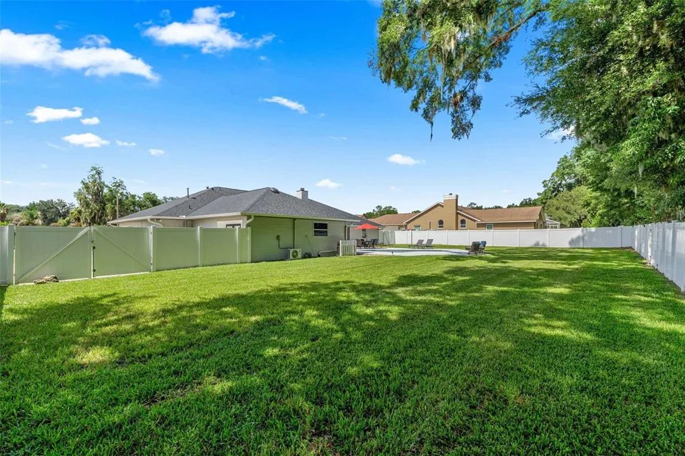 2611 SE 27 STREET ocala, FL 34471