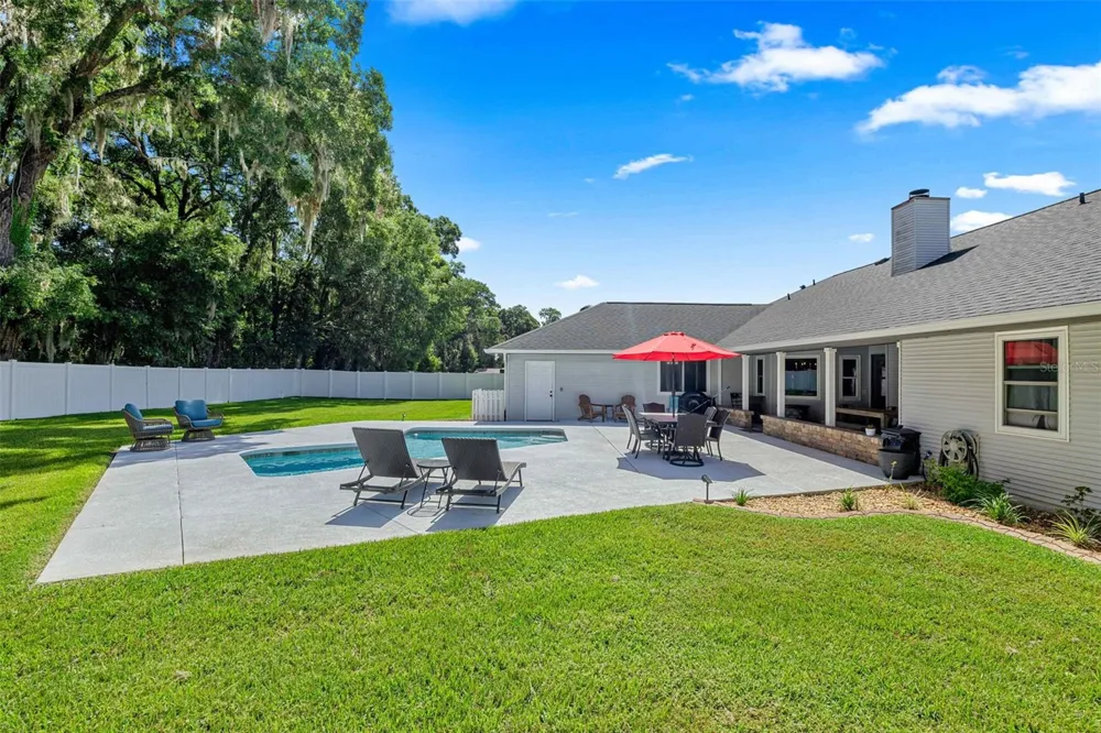 2611 SE 27 STREET ocala, FL 34471