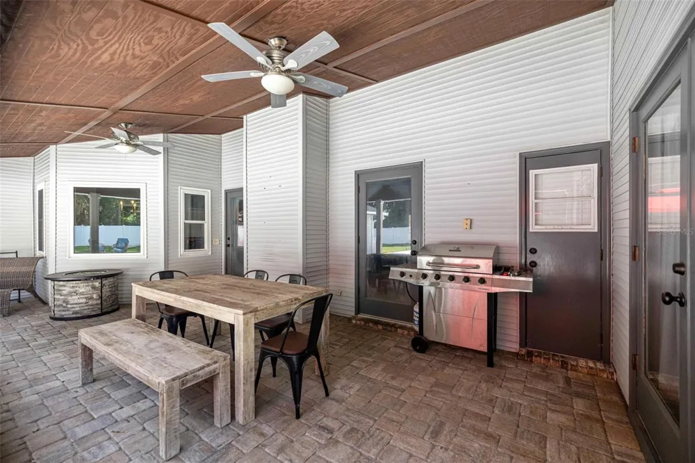 2611 SE 27 STREET ocala, FL 34471