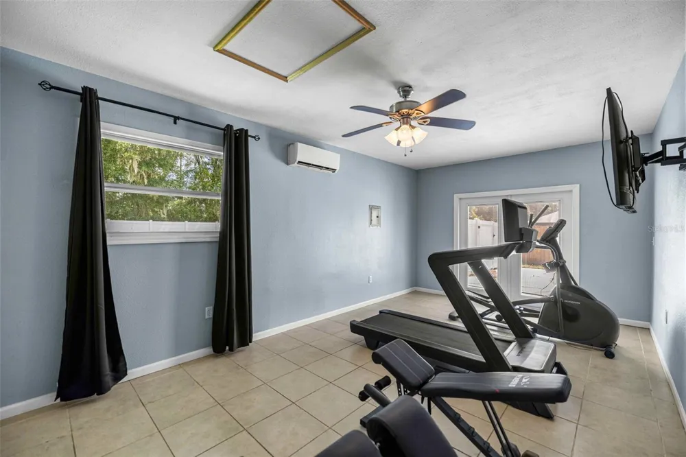 2611 SE 27 STREET ocala, FL 34471