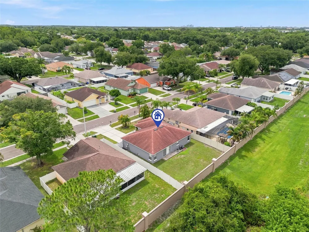 11026 STREAMSIDE DRIVE Tampa, FL 33624