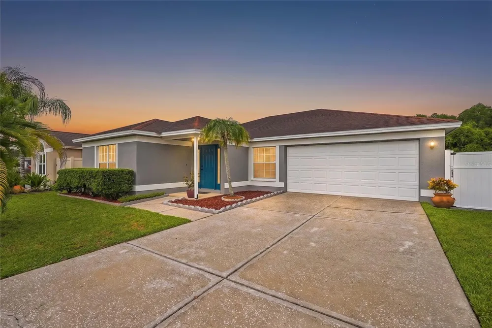 11026 STREAMSIDE DRIVE Tampa, FL 33624