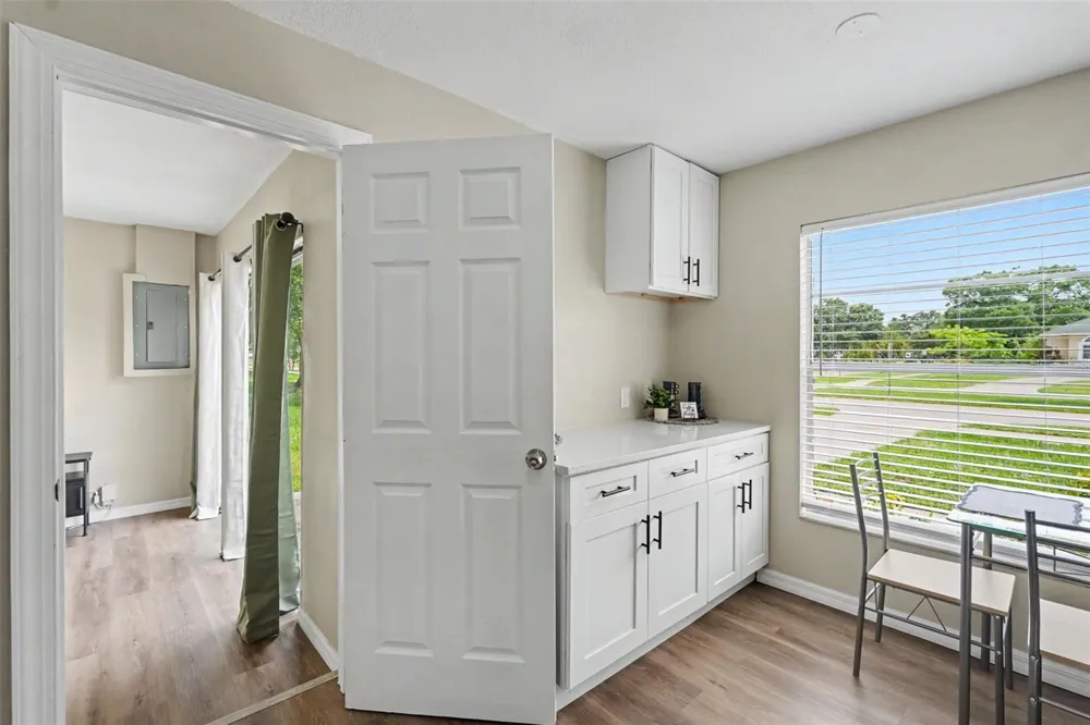 102 SHORE DRIVE E Oldsmar, FL 34677