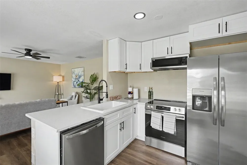 102 SHORE DRIVE E Oldsmar, FL 34677