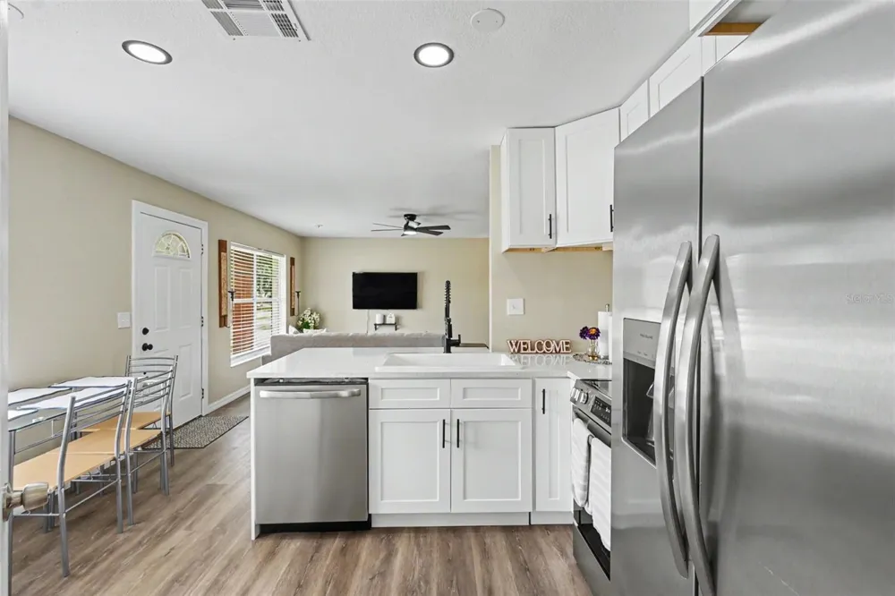 102 SHORE DRIVE E Oldsmar, FL 34677