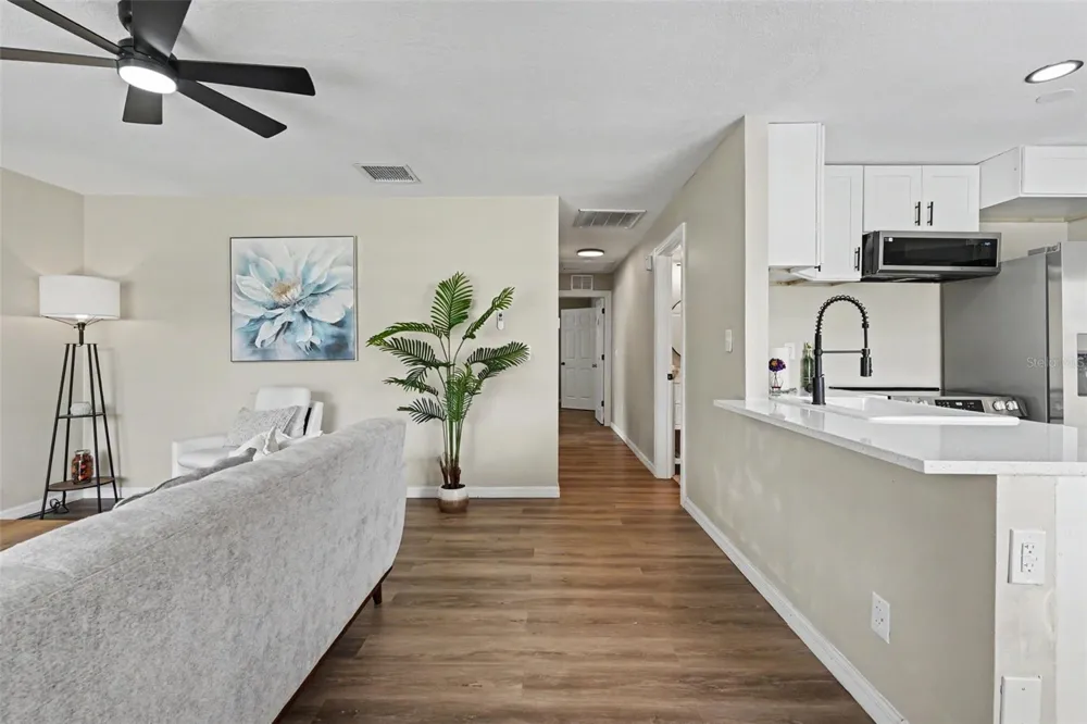 102 SHORE DRIVE E Oldsmar, FL 34677