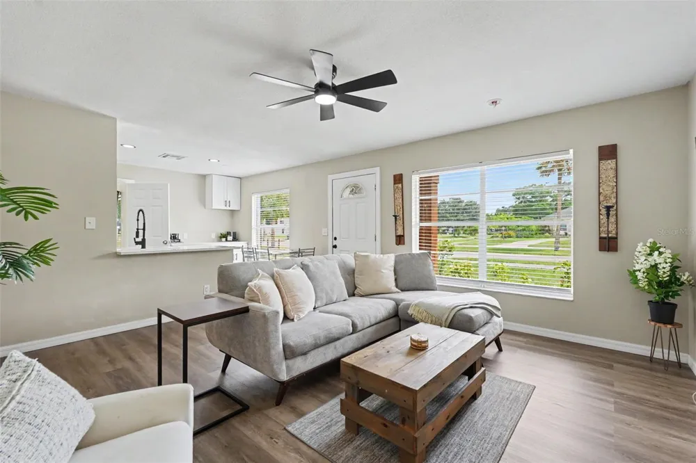 102 SHORE DRIVE E Oldsmar, FL 34677