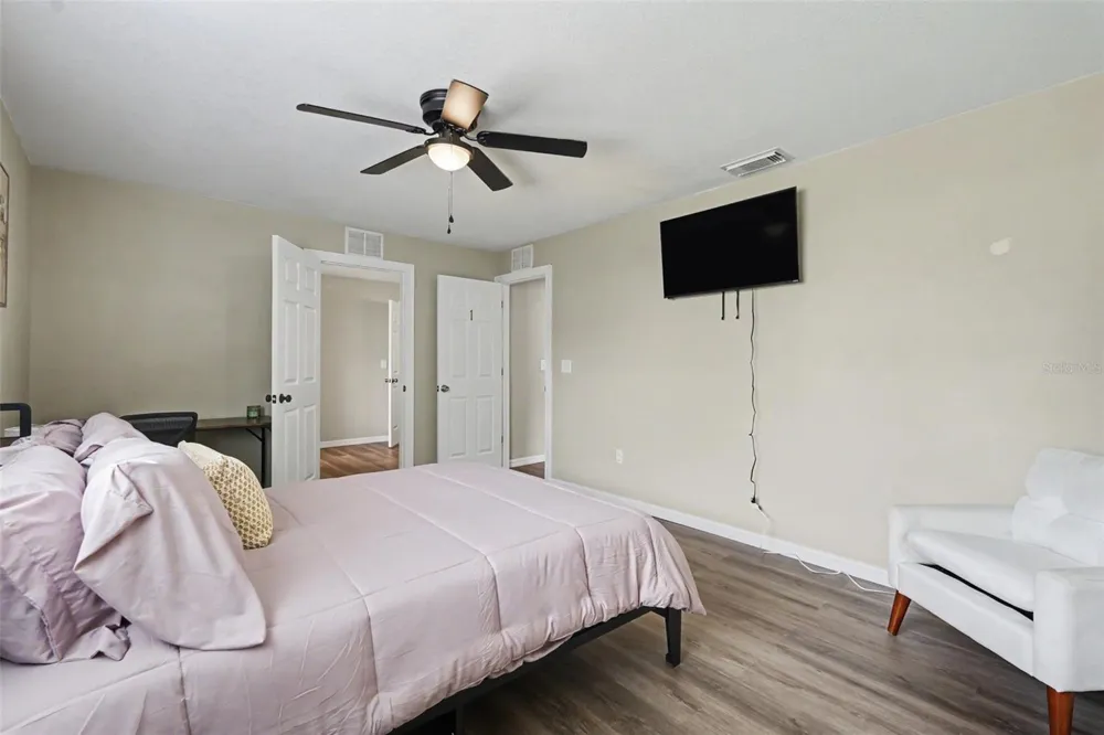 102 SHORE DRIVE E Oldsmar, FL 34677