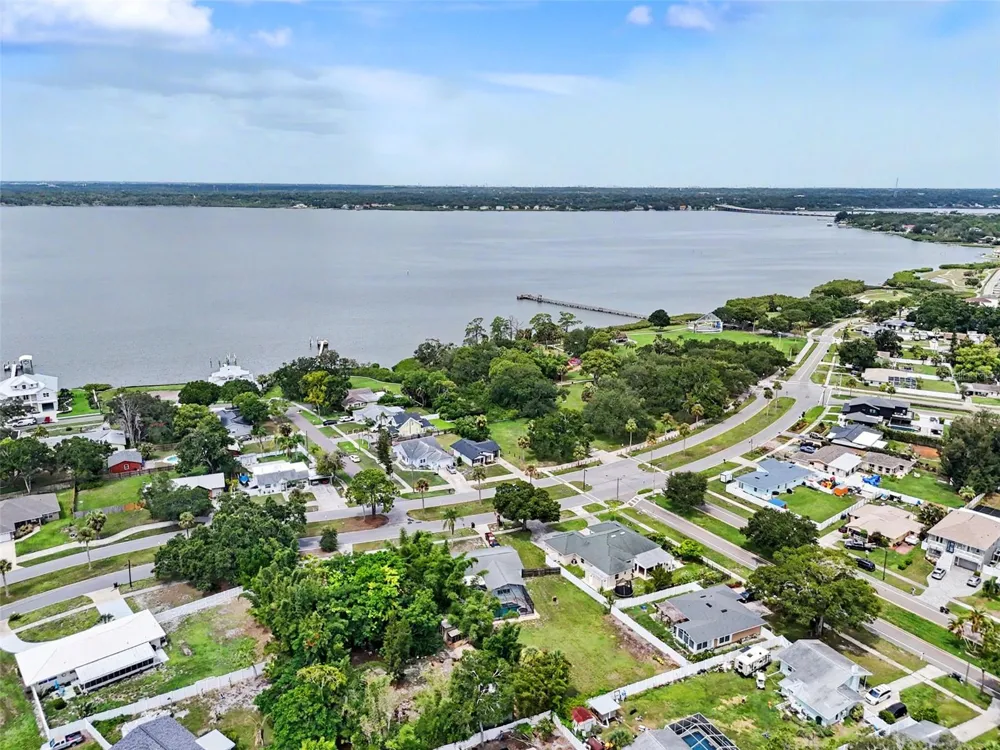 102 SHORE DRIVE E Oldsmar, FL 34677