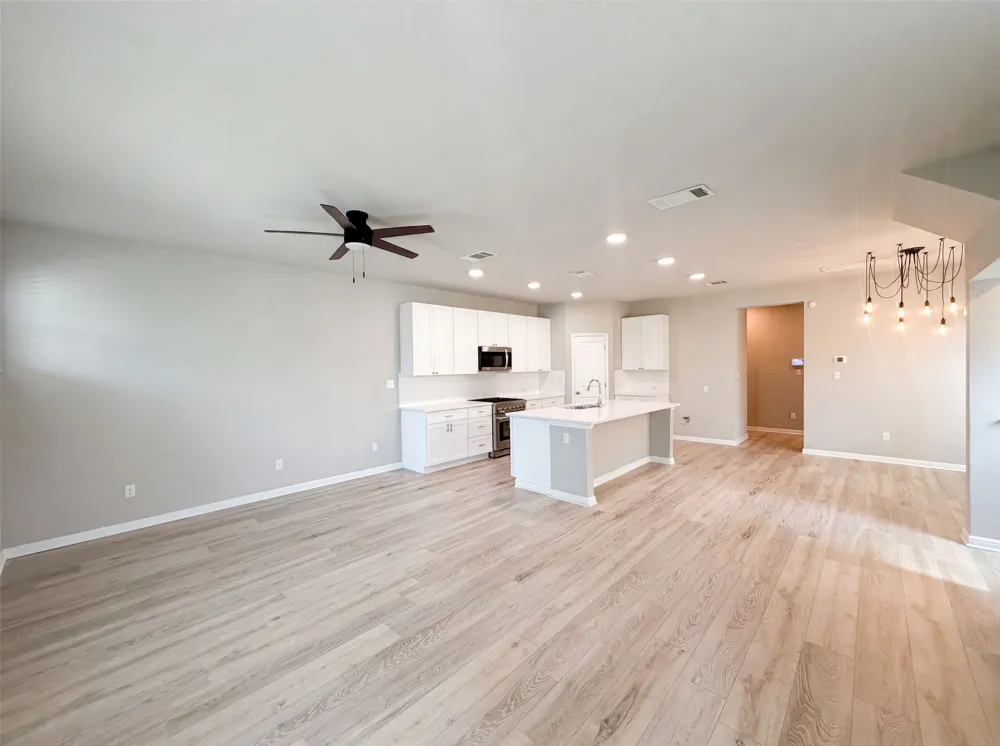304 Lost Mine Peak Lane Dripping Springs, TX 78620