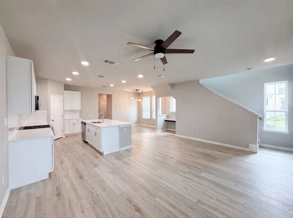 304 Lost Mine Peak Lane Dripping Springs, TX 78620