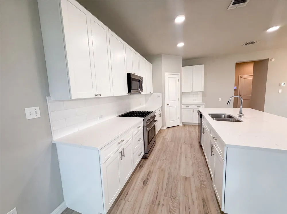304 Lost Mine Peak Lane Dripping Springs, TX 78620