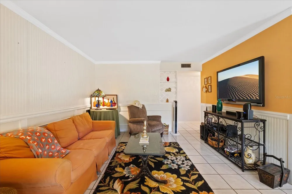 12510 NOREAST LAKE DRIVE Tampa, FL 33612