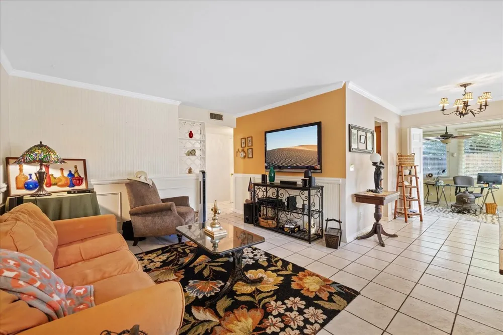 12510 NOREAST LAKE DRIVE Tampa, FL 33612