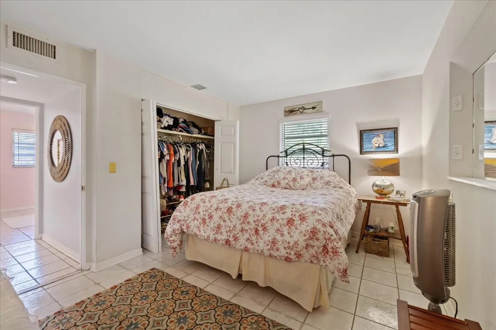 12510 NOREAST LAKE DRIVE Tampa, FL 33612