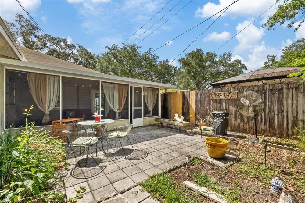 12510 NOREAST LAKE DRIVE Tampa, FL 33612